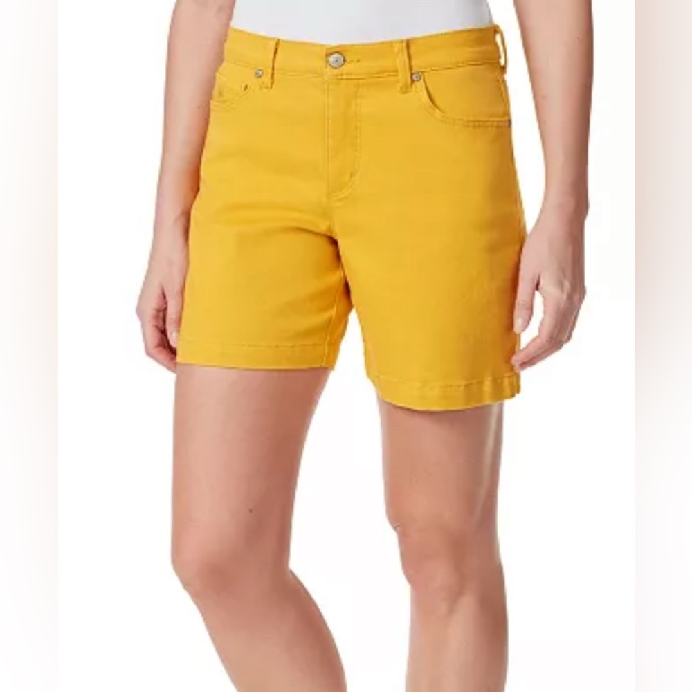 Gloria Vanderbilt Shorts